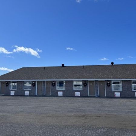 Earlton Motel Exterior photo